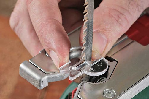 Sådan bruger du en stiksav: Skift klingen Sådan bruger du en stiksav: Skift klingen